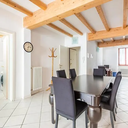 Large With 2 Bedrooms In The Historic Center Lejlighed *