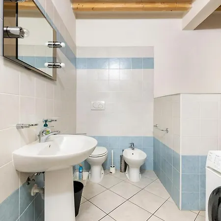 Large With 2 Bedrooms In The Historic Center Reggio Emilia