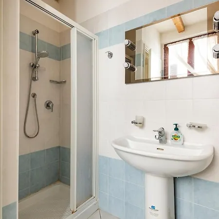 Large With 2 Bedrooms In The Historic Center Lejlighed *
