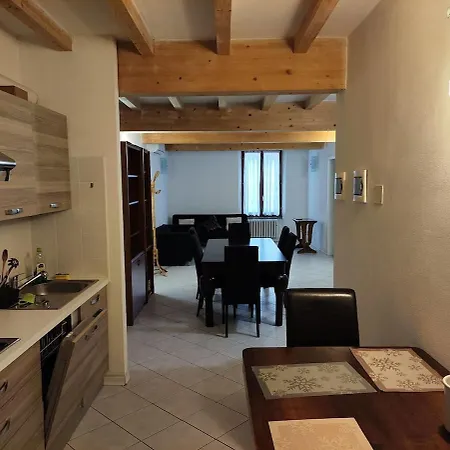 Large With 2 Bedrooms In The Historic Center * Reggio Emilia