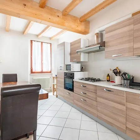 Large With 2 Bedrooms In The Historic Center *