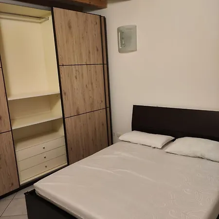 아파트 Large With 2 Bedrooms In The Historic Center *