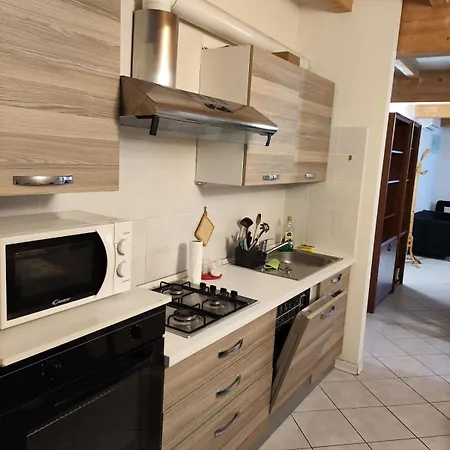 아파트 Large With 2 Bedrooms In The Historic Center *