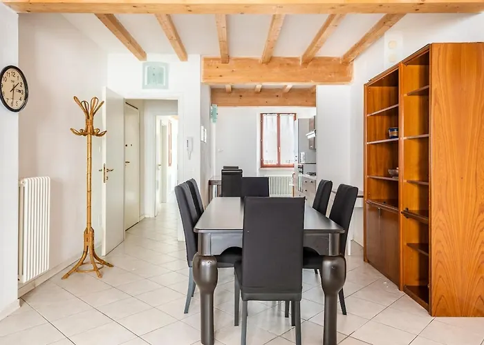 Large With 2 Bedrooms In The Historic Center *